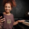 kept-fresh-t-shirt-worn-by-a-keyboard-player-